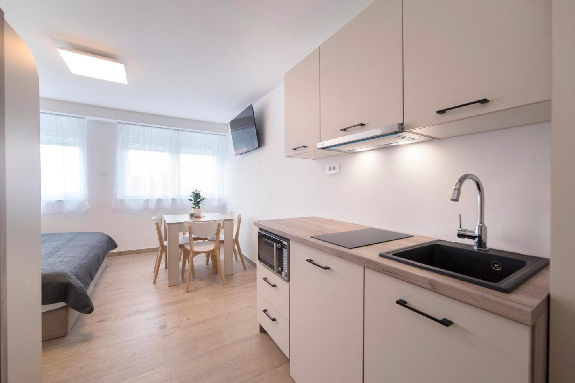 Apartments Pamer, 4Th Floor, No Elevator 萨格勒布 外观 照片