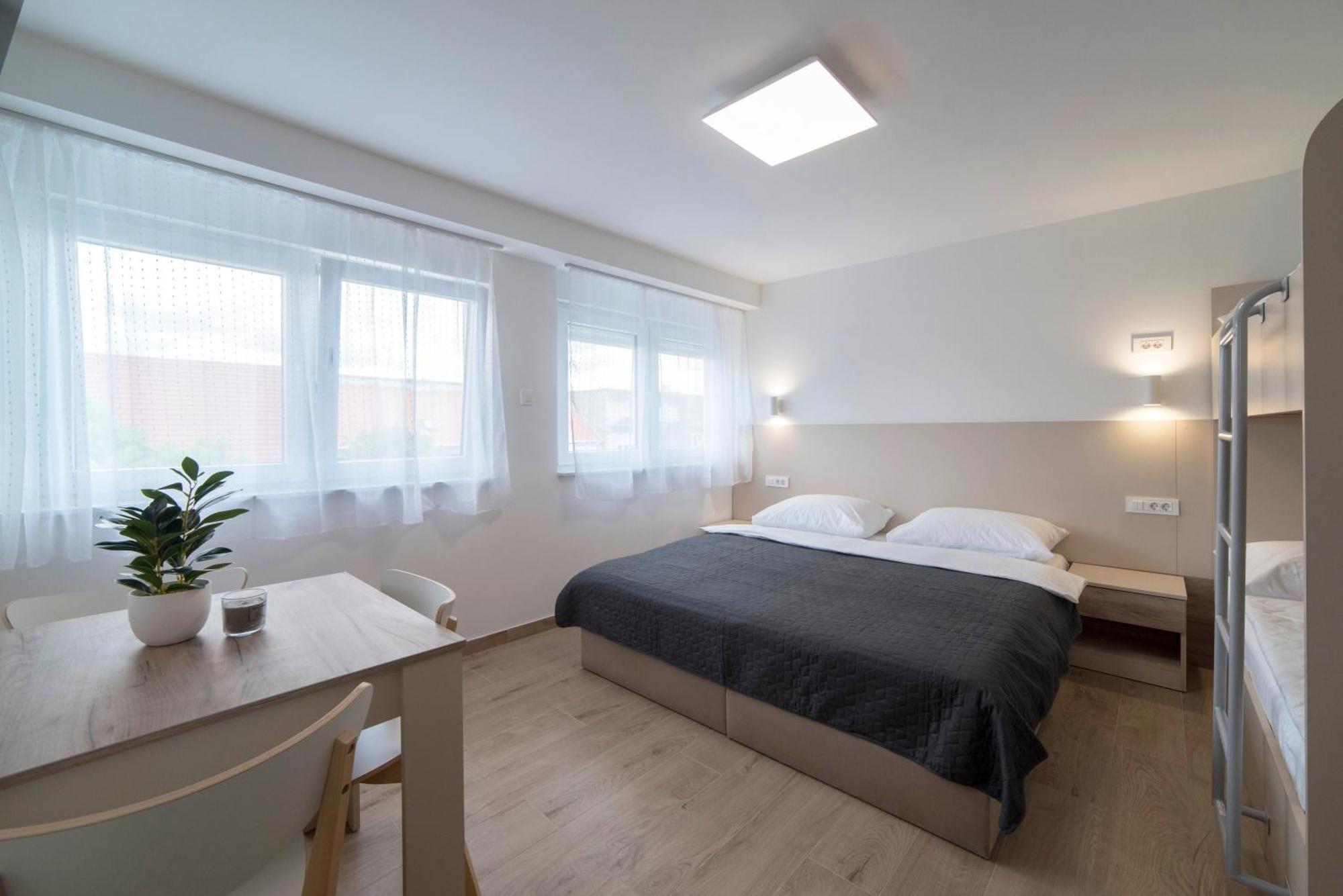 Apartments Pamer, 4Th Floor, No Elevator 萨格勒布 外观 照片