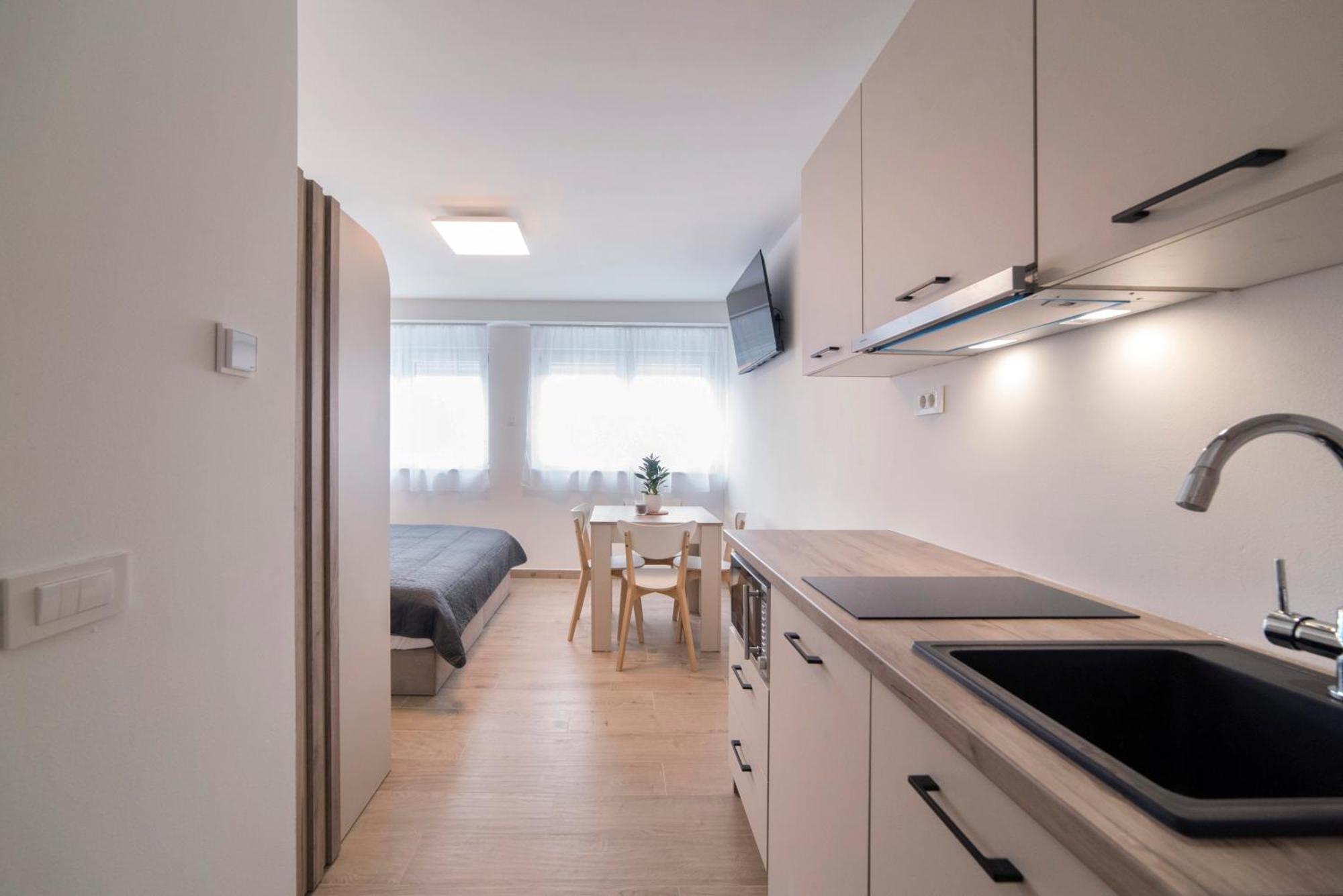 Apartments Pamer, 4Th Floor, No Elevator 萨格勒布 外观 照片