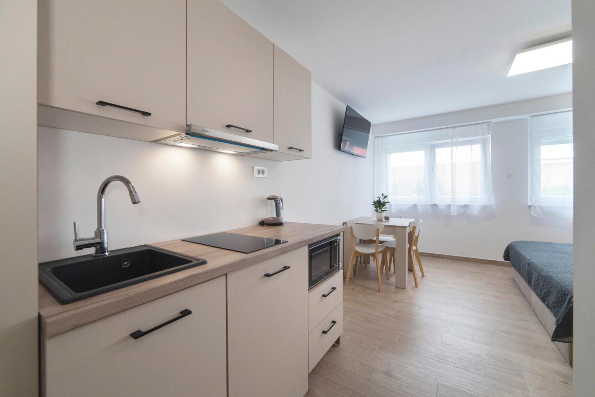 Apartments Pamer, 4Th Floor, No Elevator 萨格勒布 外观 照片