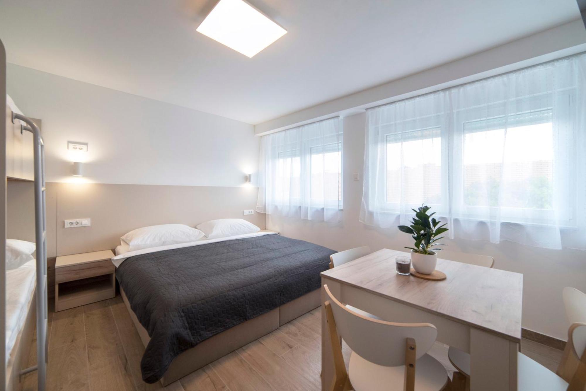 Apartments Pamer, 4Th Floor, No Elevator 萨格勒布 外观 照片