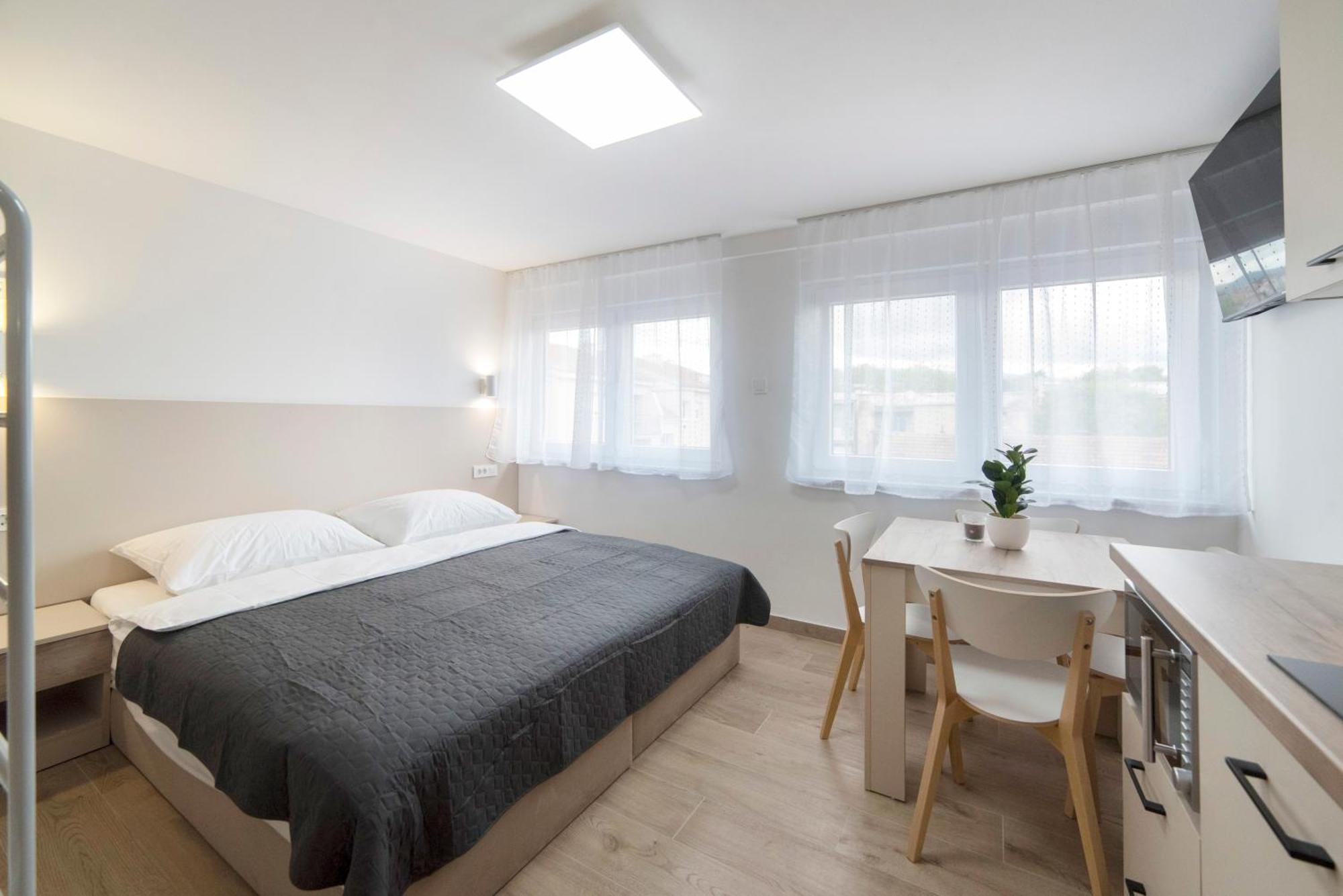 Apartments Pamer, 4Th Floor, No Elevator 萨格勒布 外观 照片