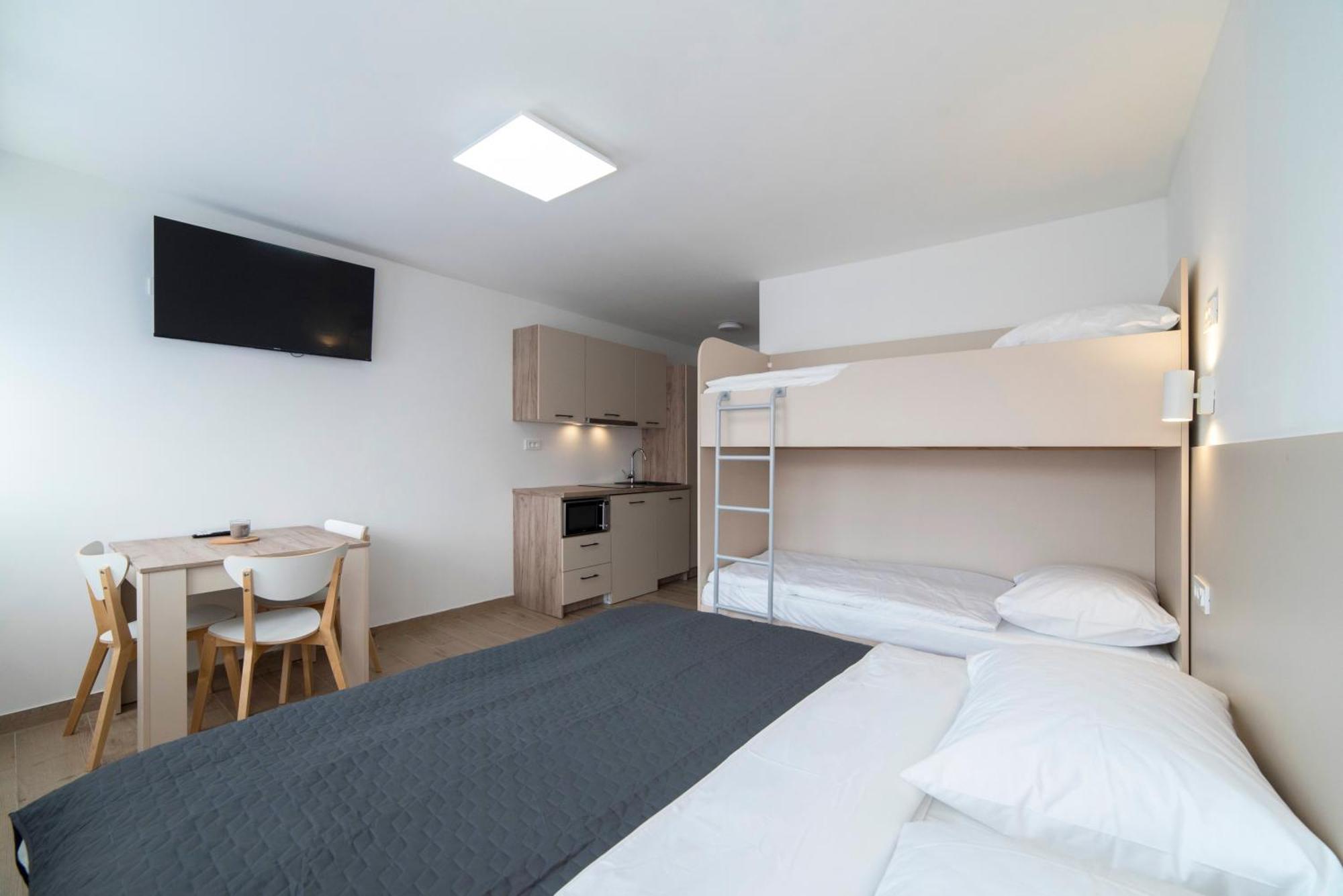 Apartments Pamer, 4Th Floor, No Elevator 萨格勒布 外观 照片