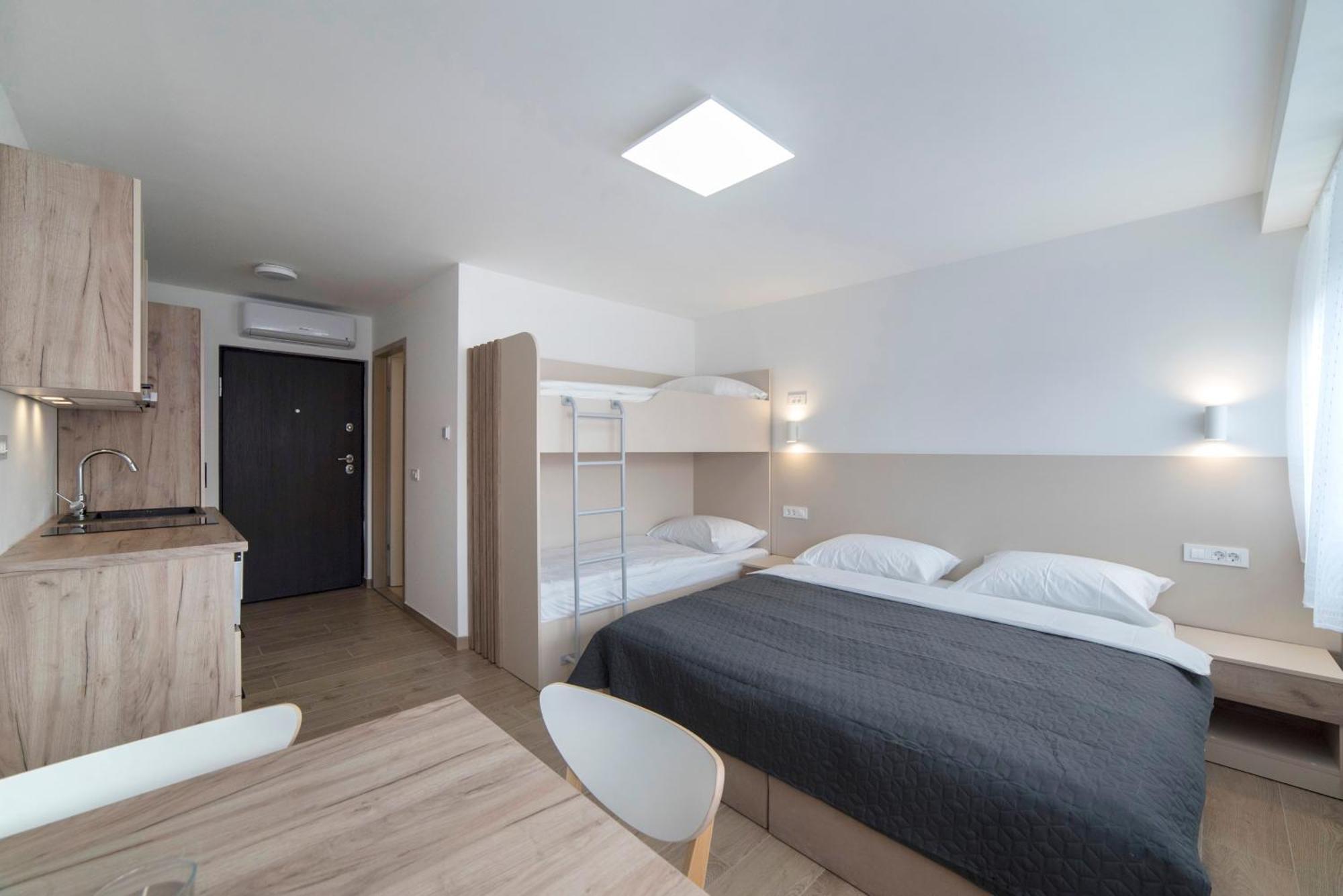 Apartments Pamer, 4Th Floor, No Elevator 萨格勒布 外观 照片